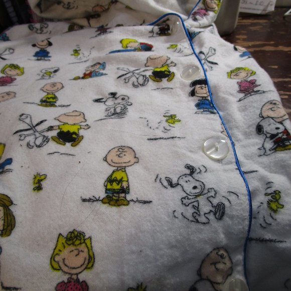 New Snoopy's Peanuts Flannel Pajama set  Size 3 XL with Blue Piping - Picture 1 of 5